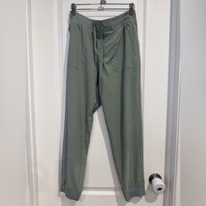GAP women’s  Sage Green Joggers